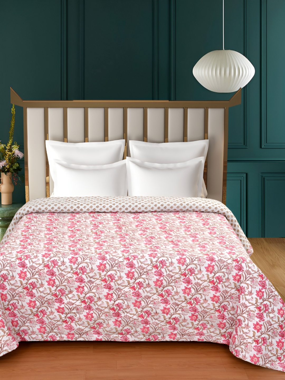 

FINE TEX WORLD White & Red Ethnic Motifs 180 GSM AC Room Double Bed Comforter