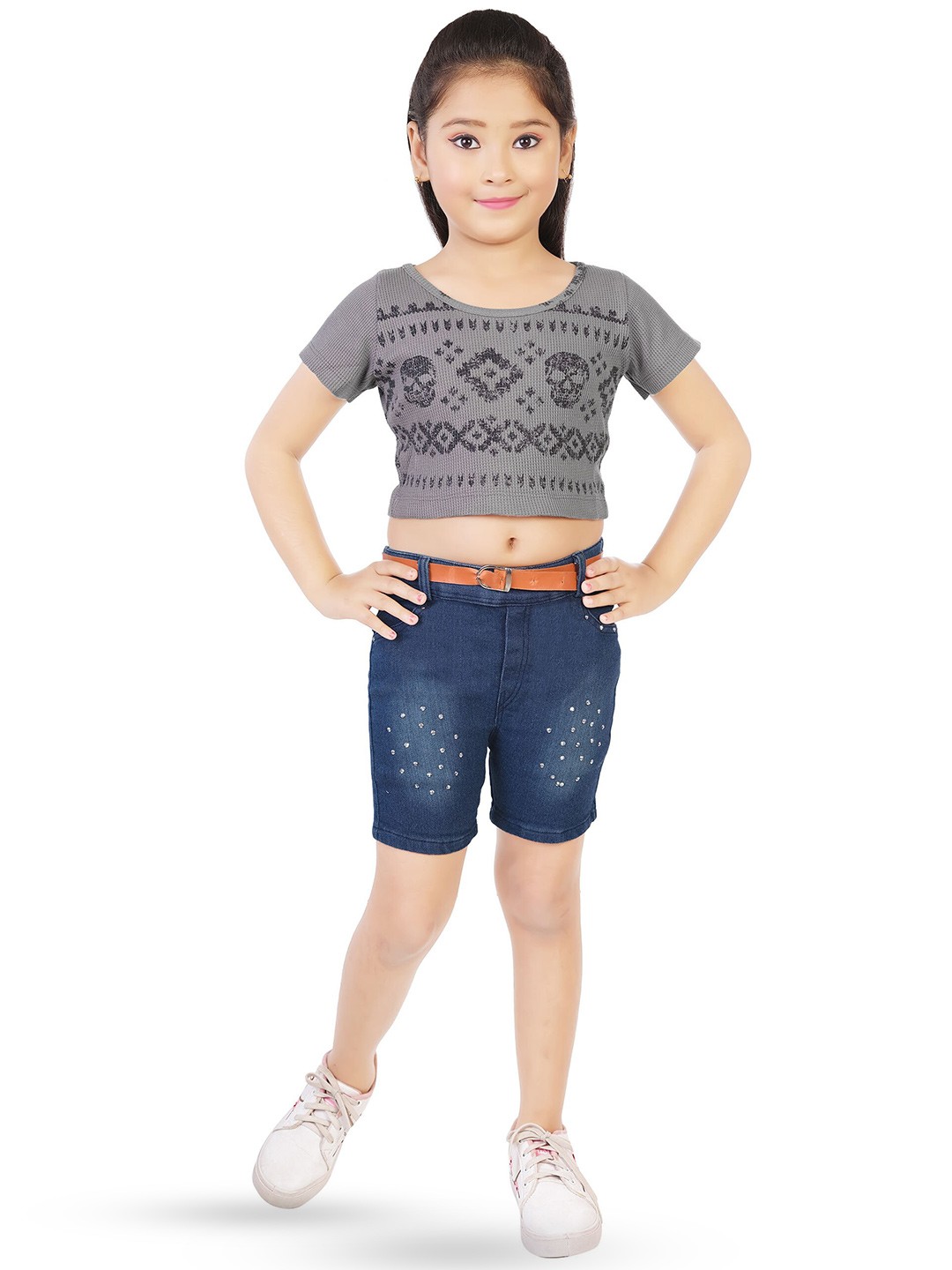 

CELEBRITY CLUB Girls Printed Top With Shorts, Grey