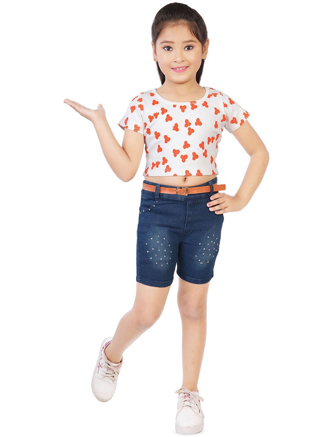 

CELEBRITY CLUB Girls Printed Top With Shorts, White