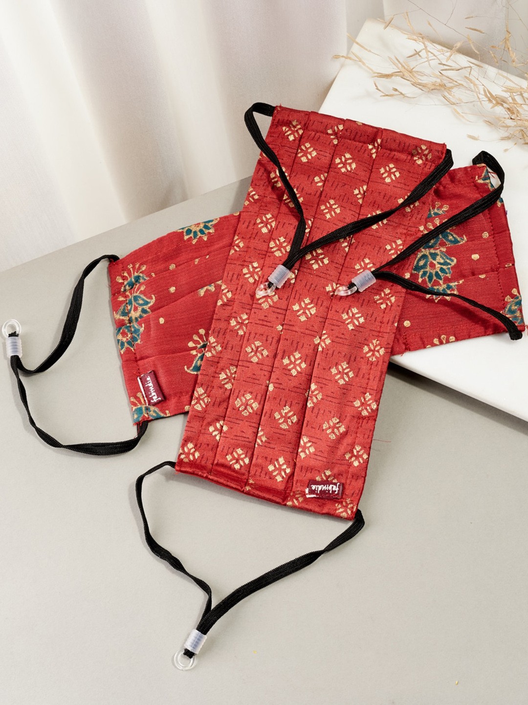 

Fabindia Pack Of 2 Printed Non-Surgical Outdoor Masks, Red