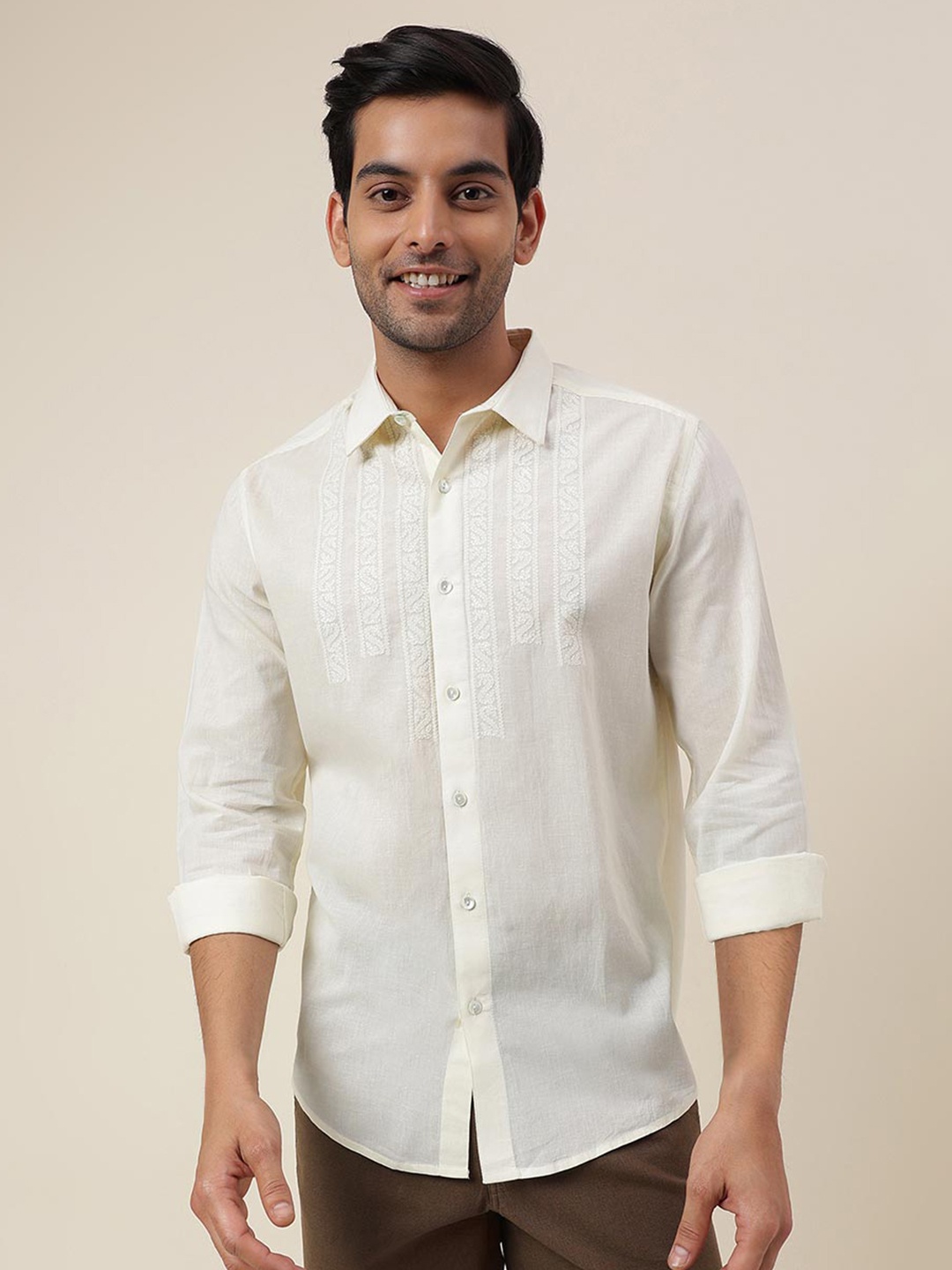 

Fabindia Slim Fit Spread Collar Embroidered Cotton Casual Shirt, White
