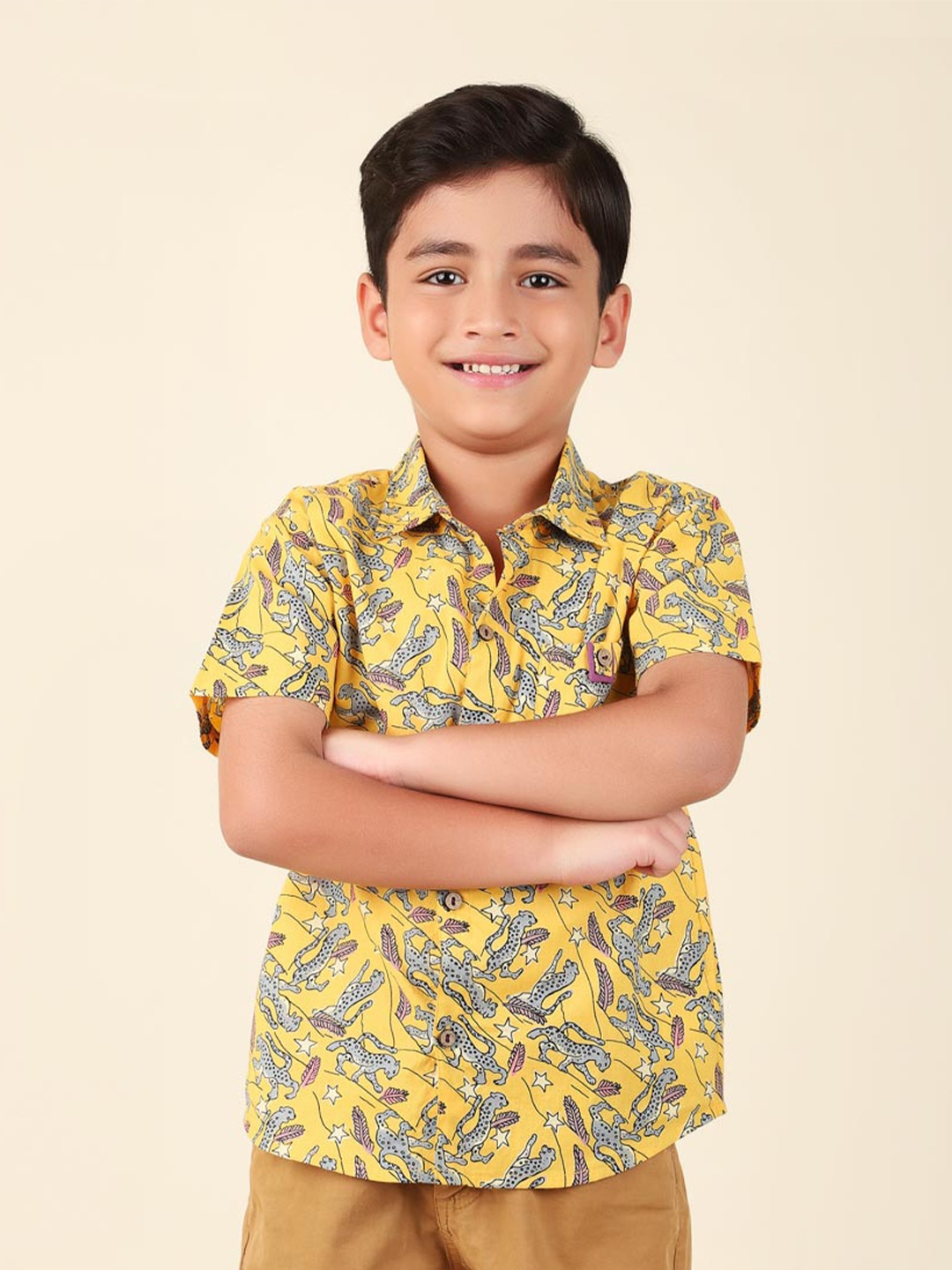 

Fabindia Boys Abstract Printed Cotton Casual Shirt, Yellow