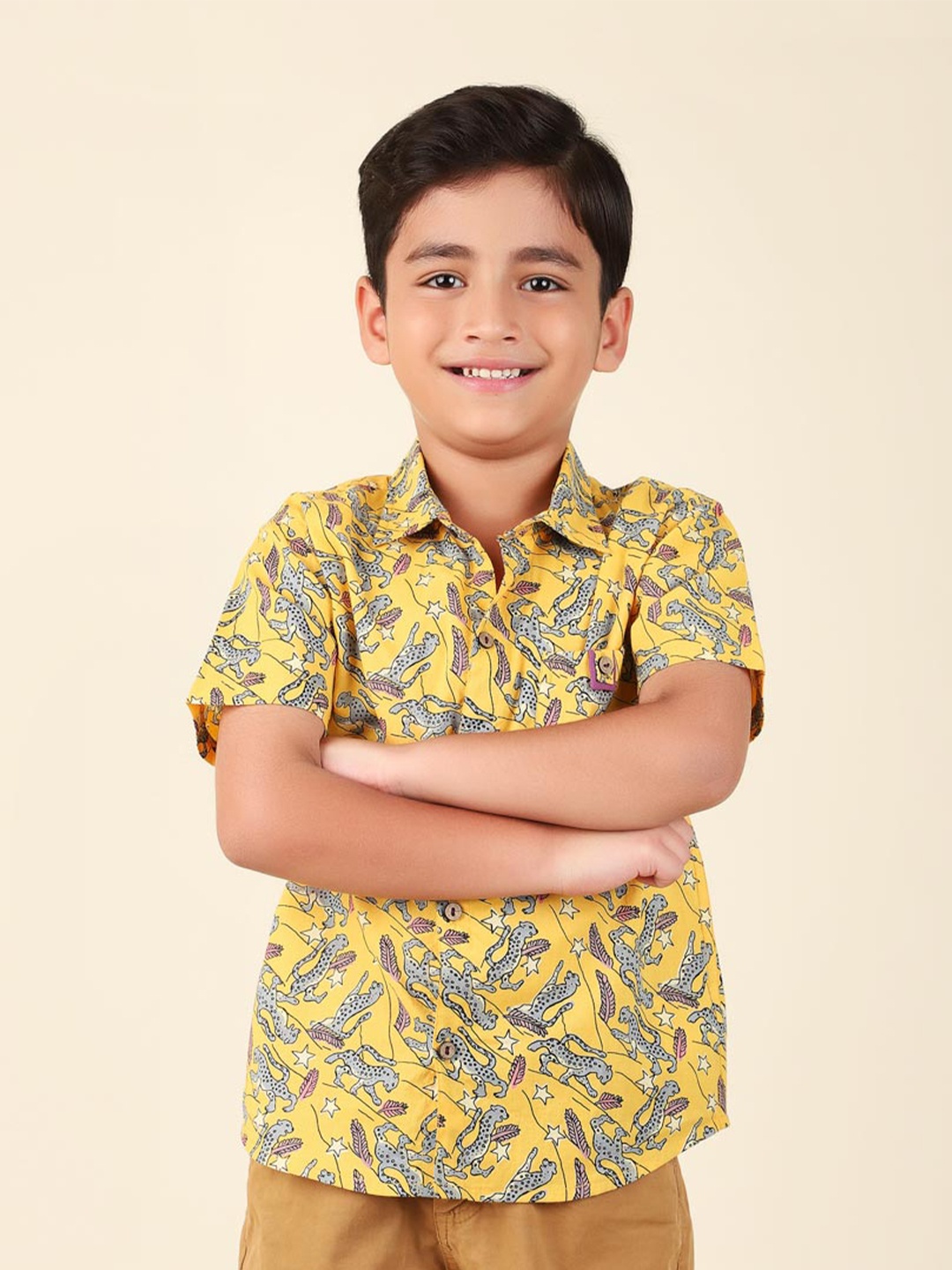 

Fabindia Boys Conversational Printed Spread Collar Cotton Casual Shirt, Yellow