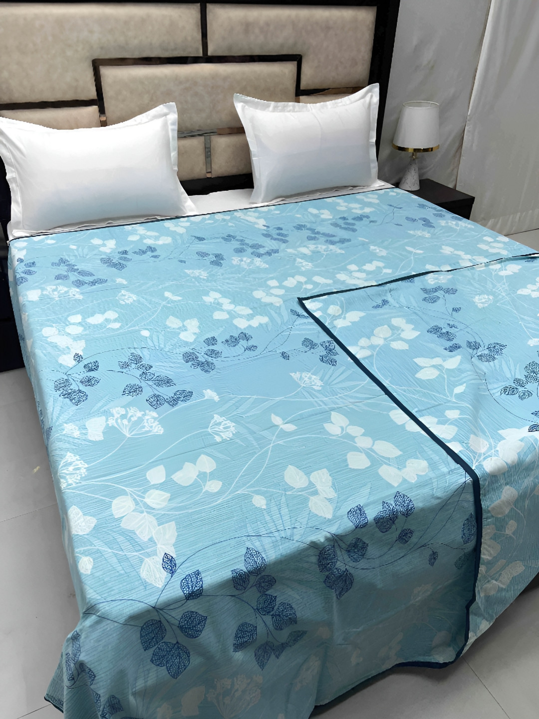 

Pure Decor Turquoise Blue & White Floral Printed 300 TC Pure Cotton Super King Duvet Cover