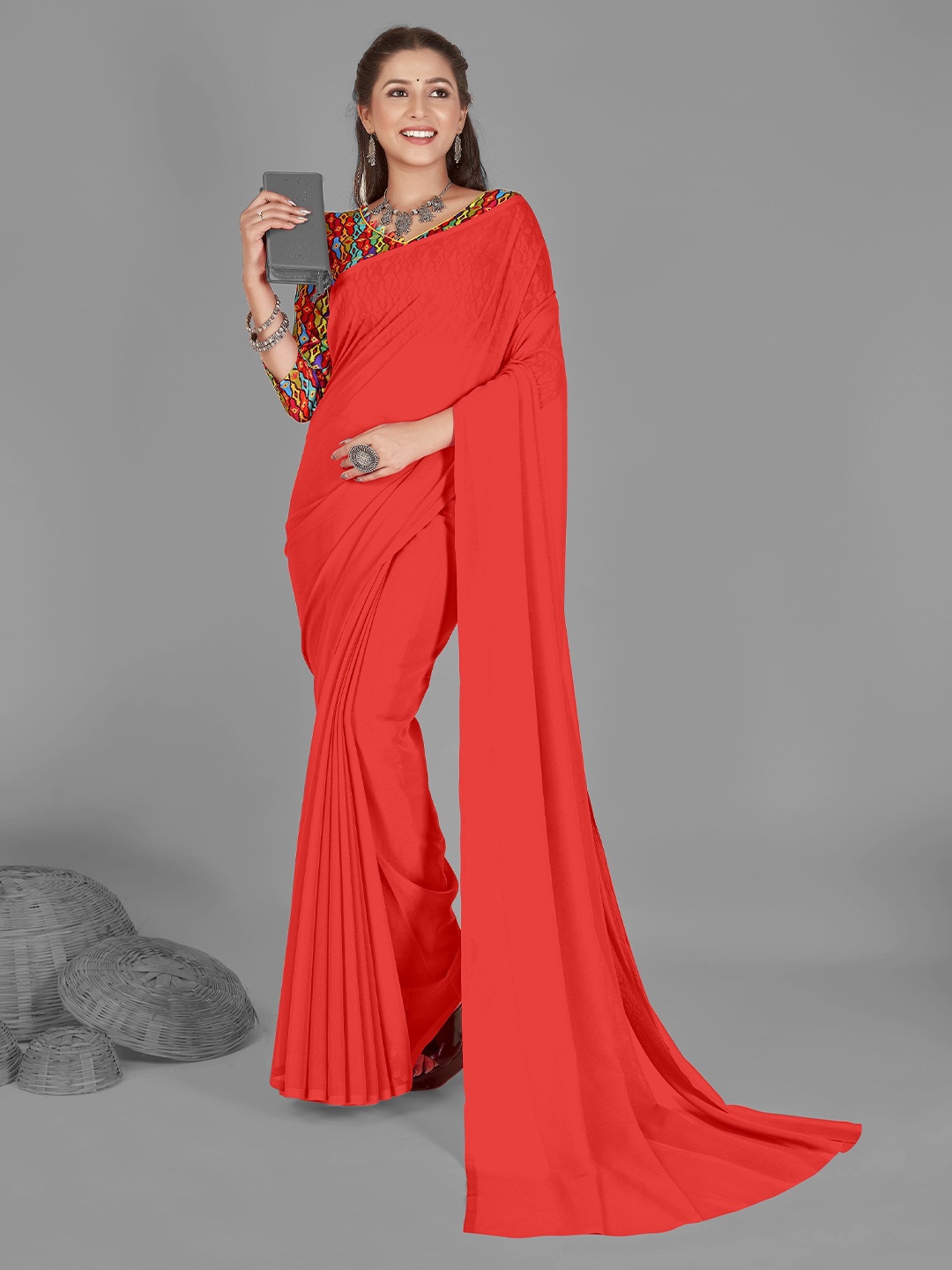 

ANAND SAREES Solid Saree, Red
