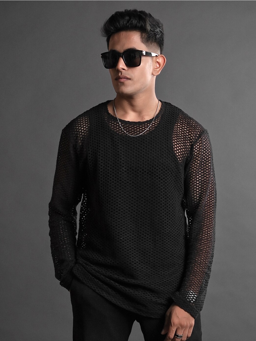 

Powerlook Black Crochet Crochet Oversized T-shirt