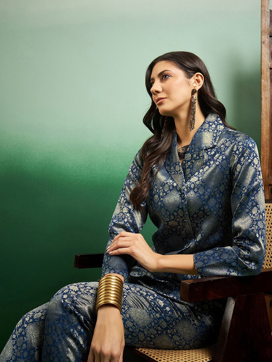 

Sangria Floral Printed Shirt Collar Coat & Trousers, Blue