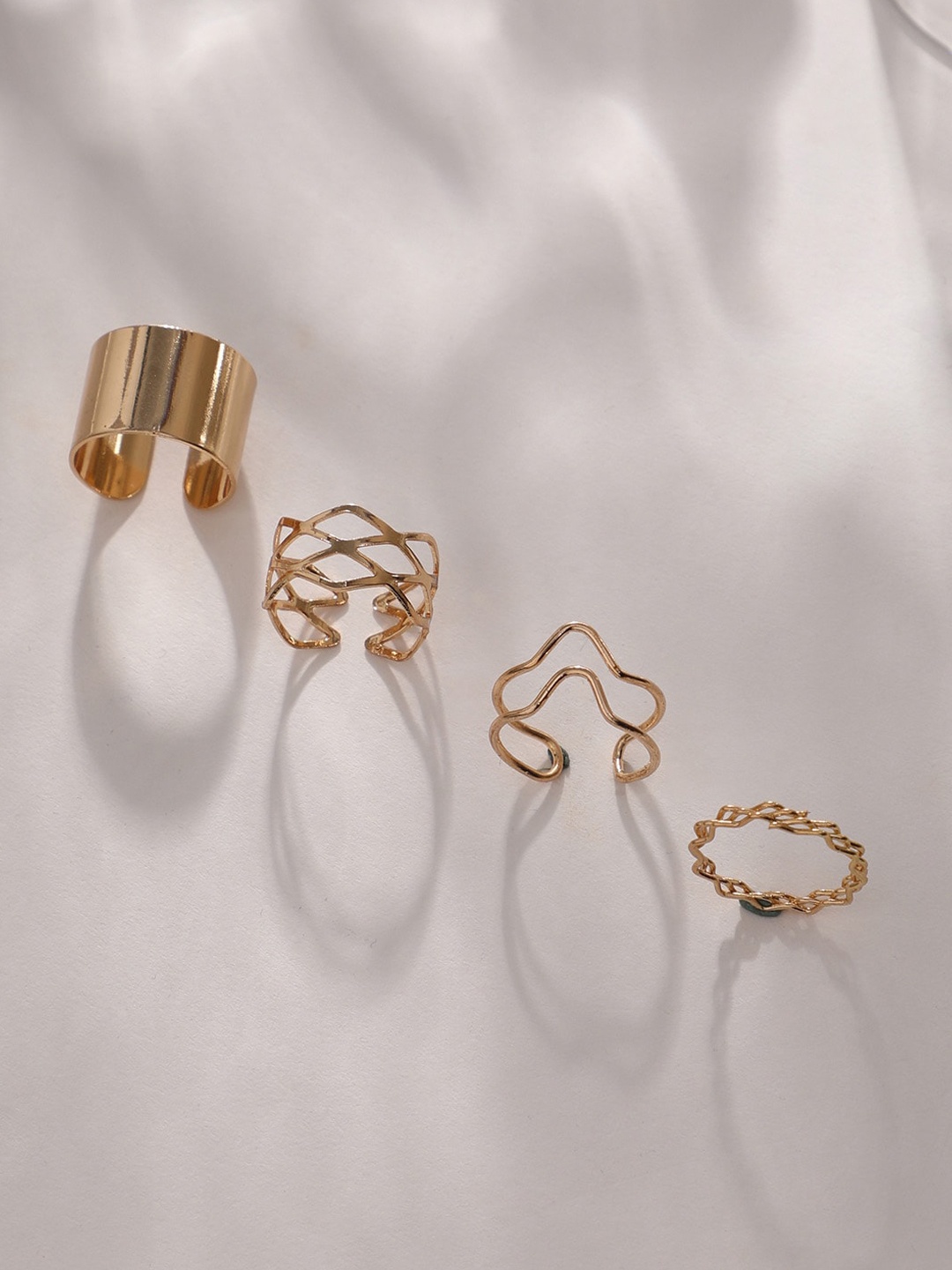 

DressBerry Set of 4 Gold-Plated Twisted & Wave Design Adjustable Finger Rings