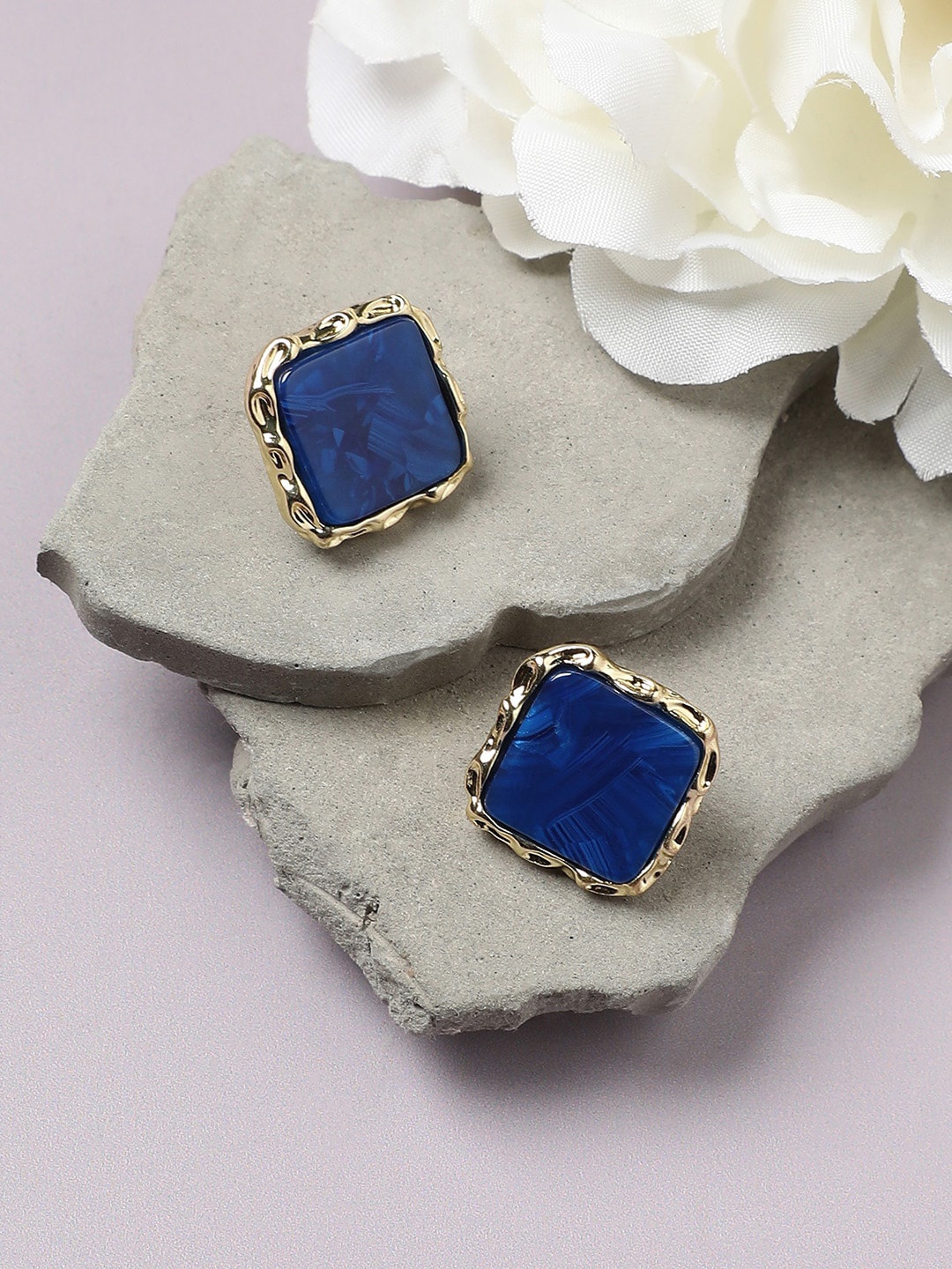 

DressBerry Gold-Toned & Blue Gold-Plated Stones Studded Square Studs Earrings