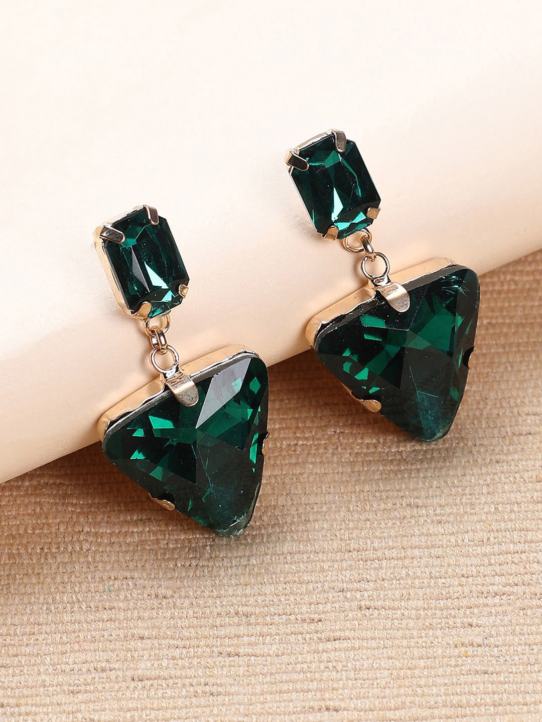 

DressBerry Gold-Toned & Green Gold-Plated Stones Studded Triangular Drop Earrings