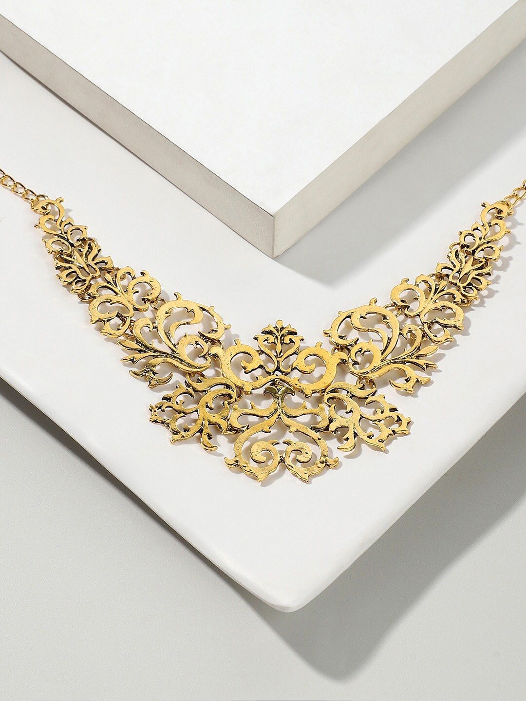 

DressBerry Gold-Toned Gold-Plated Choker Necklace