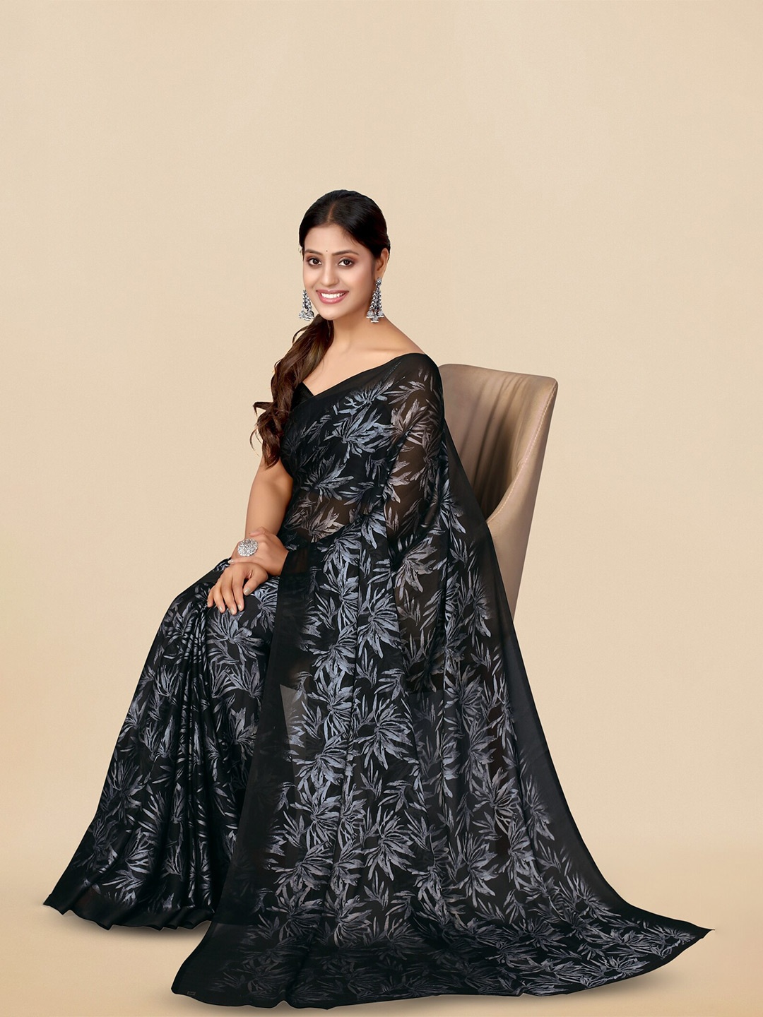 

KALINI Floral Printed Saree, Black