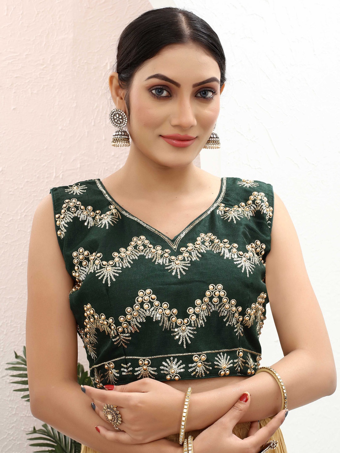 

SHREE SWANGIYAMATA COMPANY Embellished Silk Saree Blouse, Green