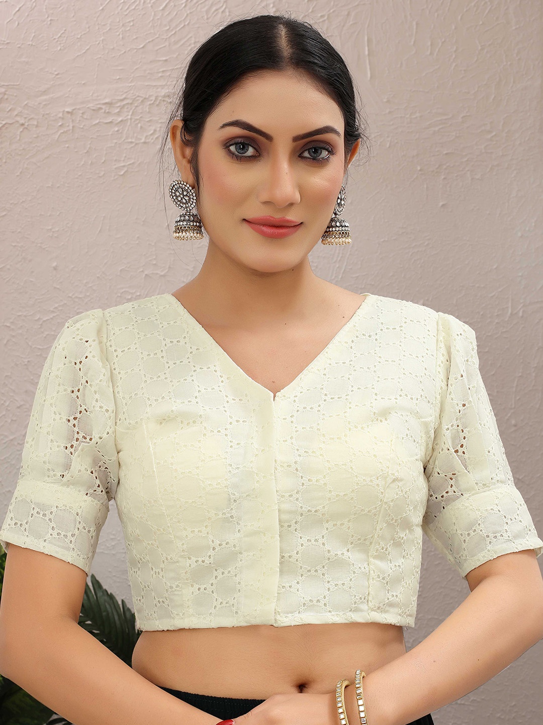 

SHREE SWANGIYAMATA COMPANY Self Design V-Neck Cotton Saree Blouse, Cream
