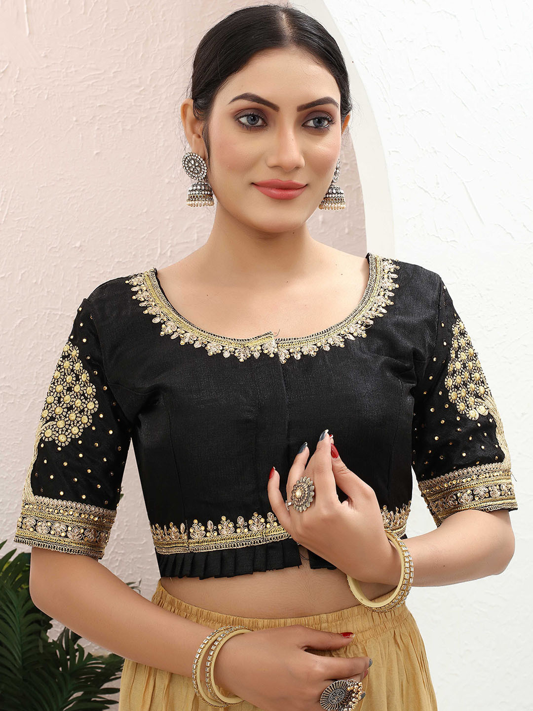 

SHREE SWANGIYAMATA COMPANY Embellished Silk Saree Blouse, Black