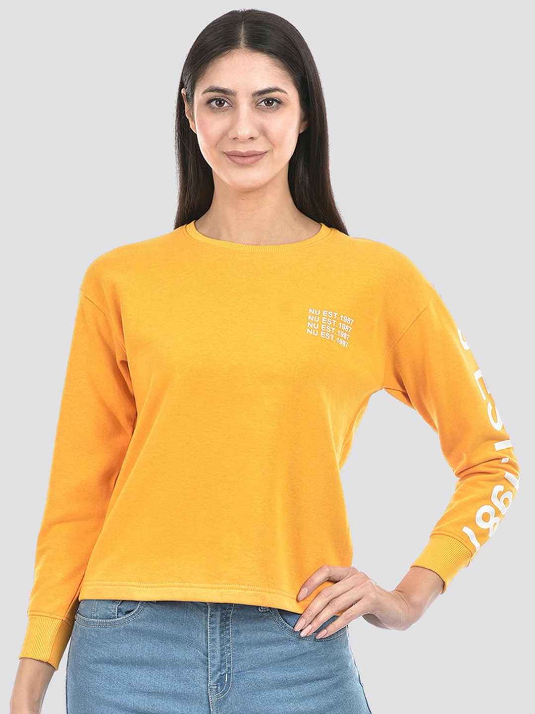 

Numero Uno Typography Printed Round Neck Pullover Sweatshirt, Yellow