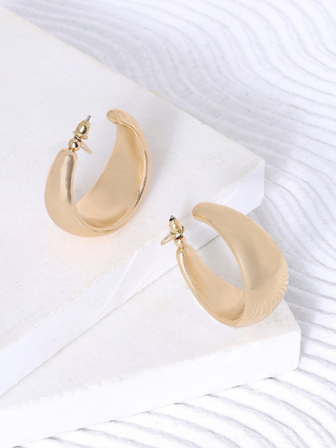 

JOKER & WITCH Gold-Plated Contemporary Half Hoop Earrings