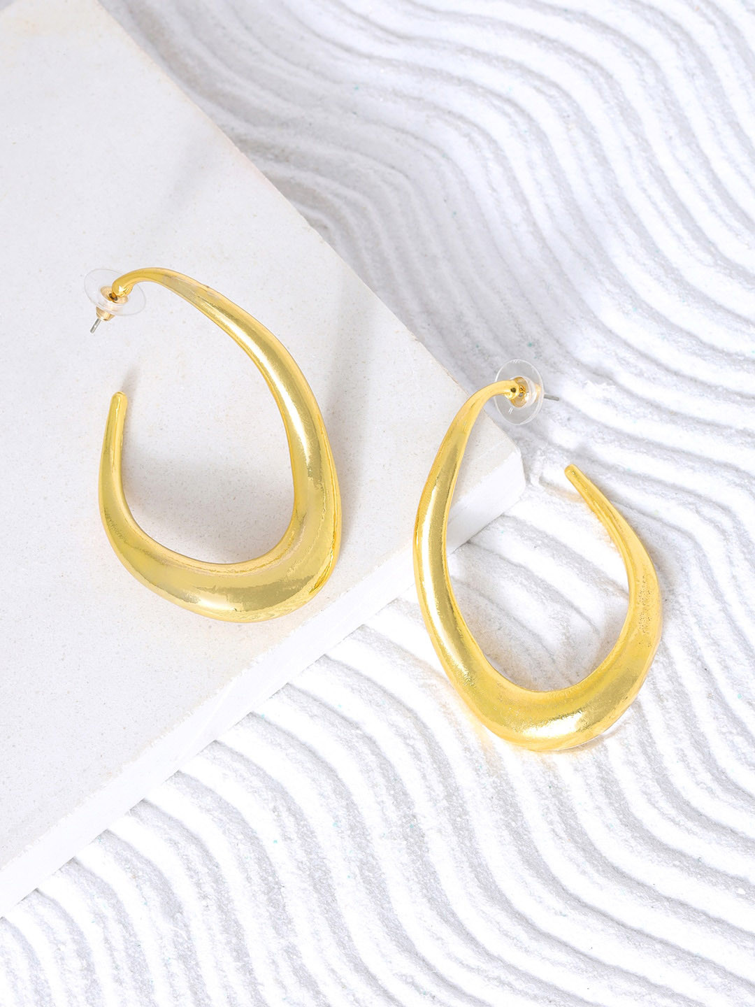 

JOKER & WITCH Gold-Plated Contemporary Half Hoop Earrings