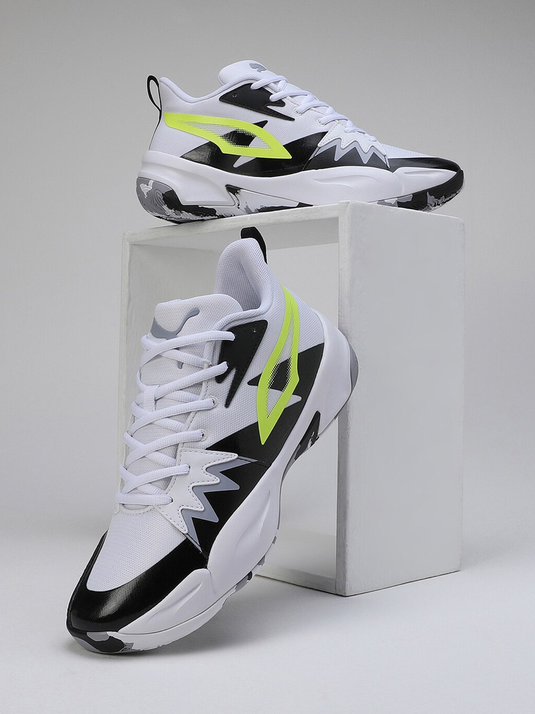 

Puma Unisex Genetics Basketball Shoes, White