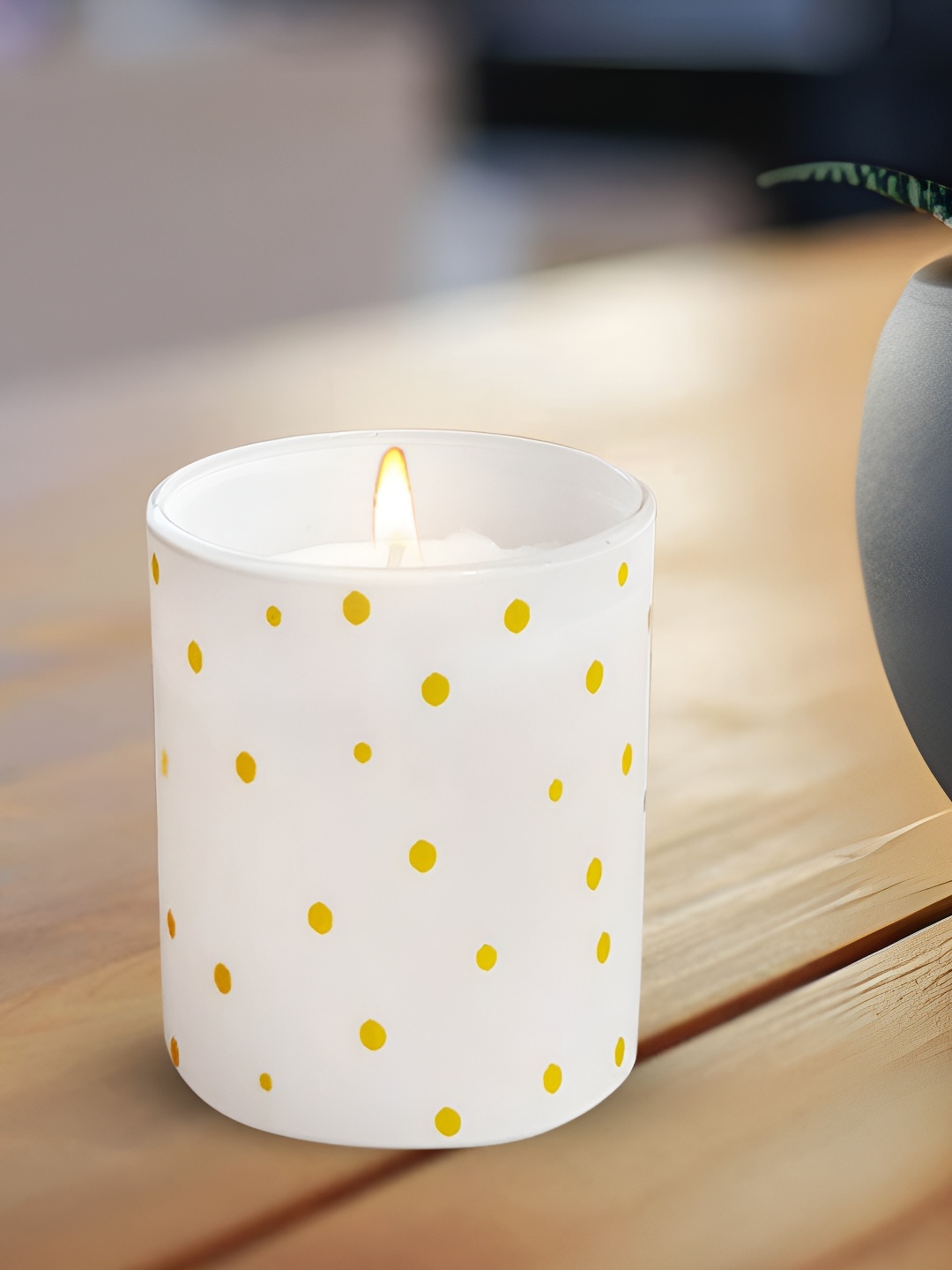 

Kookee White and Yellow Wax Scented Candle in Glass Jar