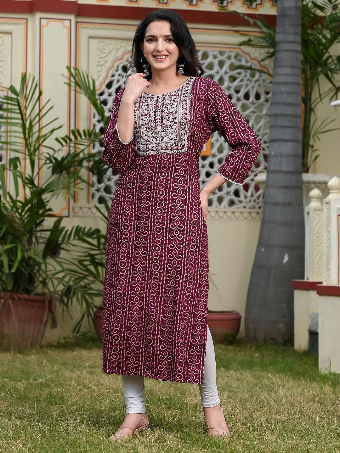 

Peachmode Bandhani Printed Yoke Design Thread Work Kurta, Burgundy