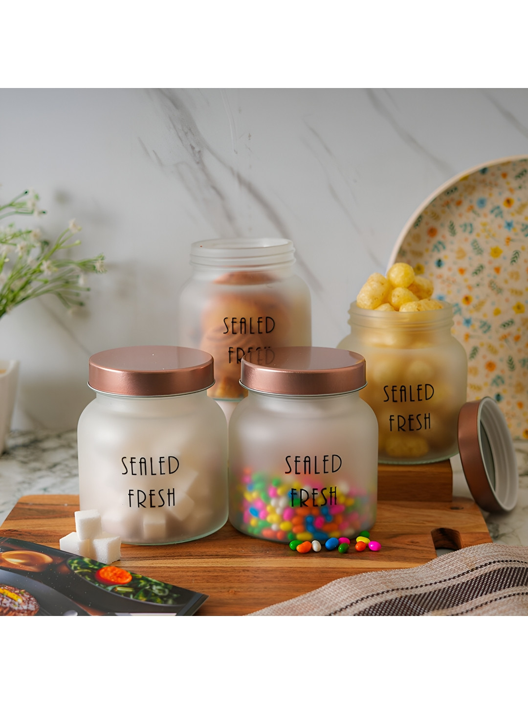 

Femora Transparent 4 Pieces Borosilicate Glass Dishwasher Safe Food Containers 700 ml Each