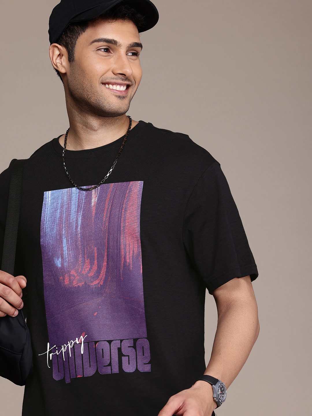

WROGN Printed Drop-Shoulder Sleeves Pure Cotton Oversized T-shirt, Black