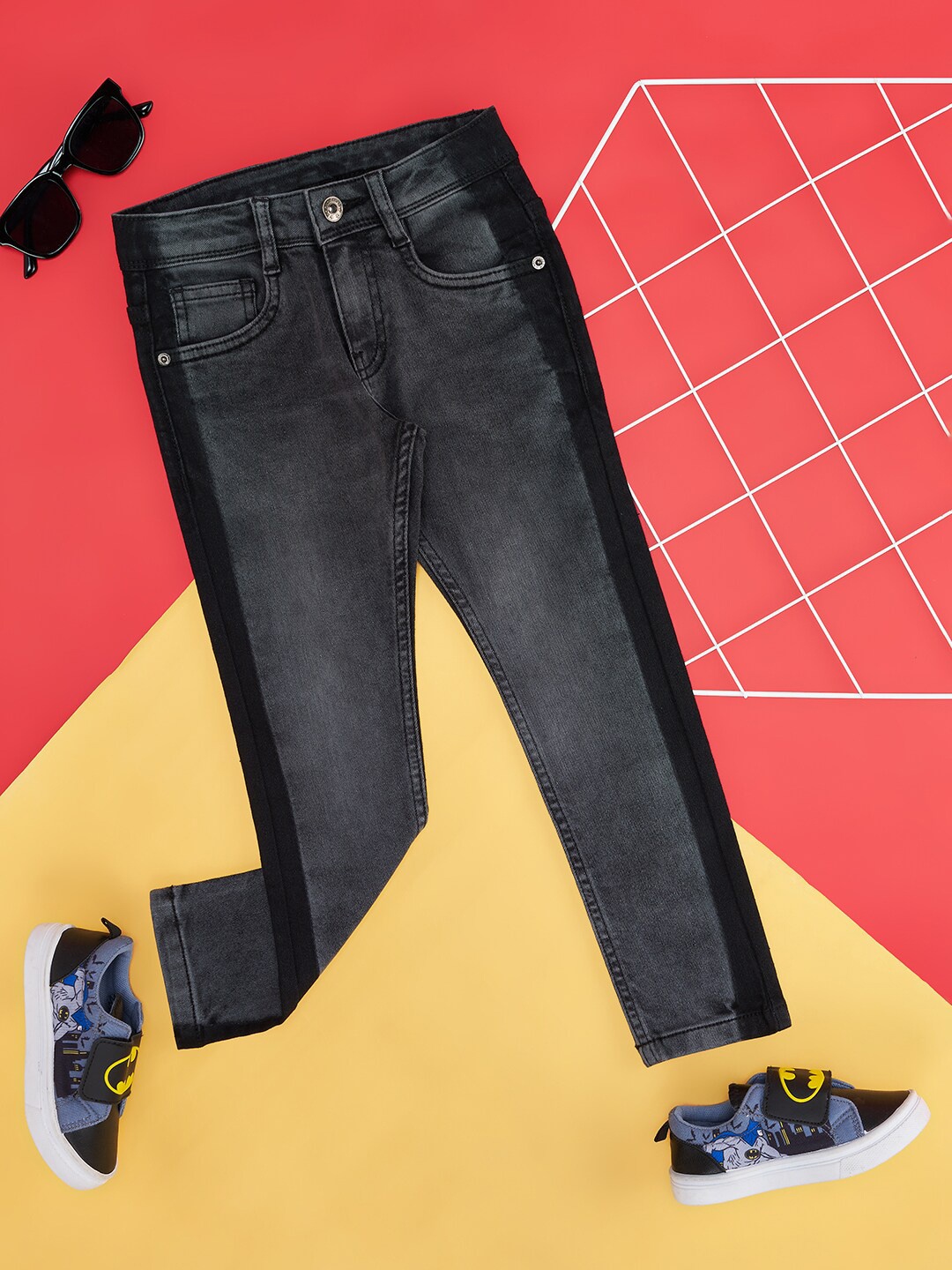 

Pantaloons Junior Boys Slim Fit Clean Look Heavy Fade Stretchable Jeans, Grey