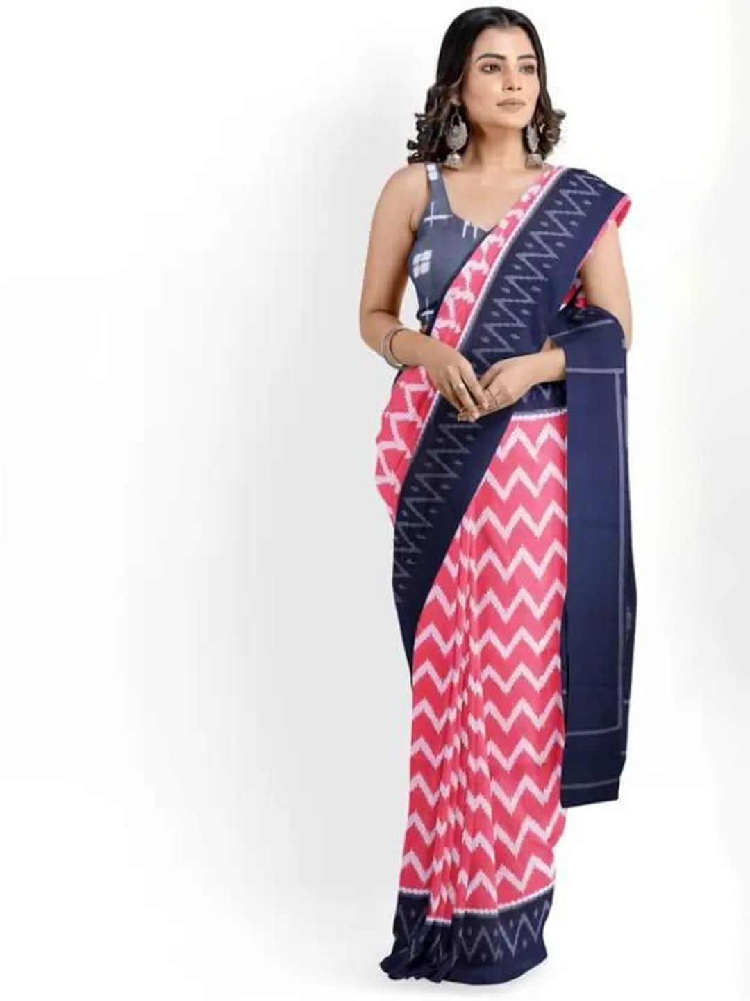 

clothonus Geometric Printed Block Print Saree, Pink
