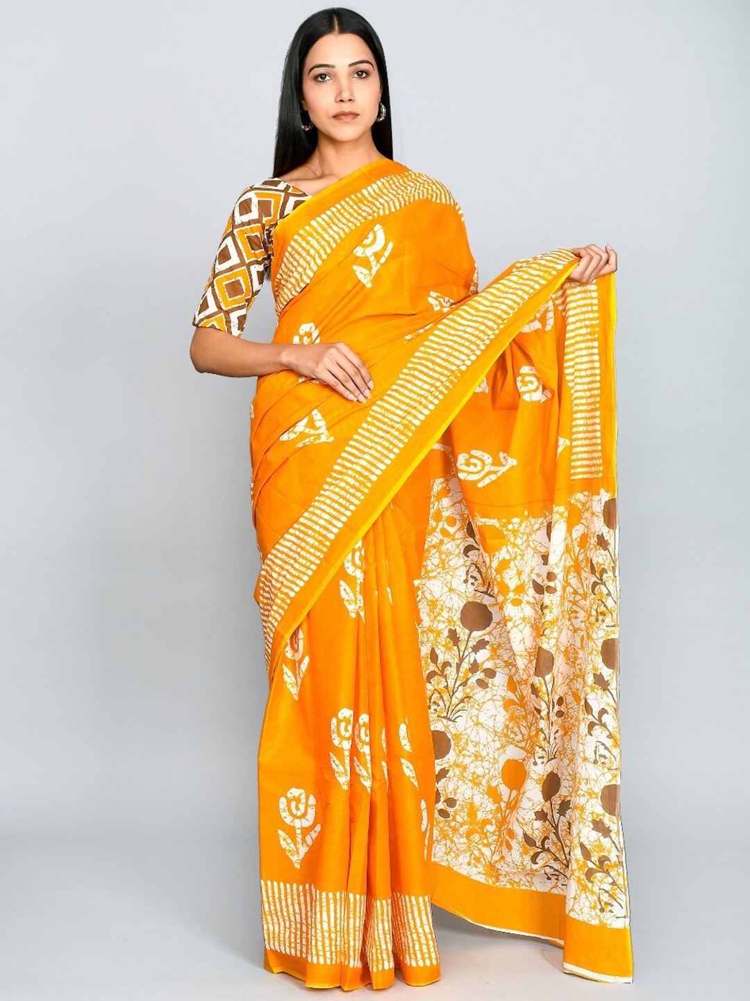 

clothonus Floral Printed Pure Cotton Block Print Saree, Yellow