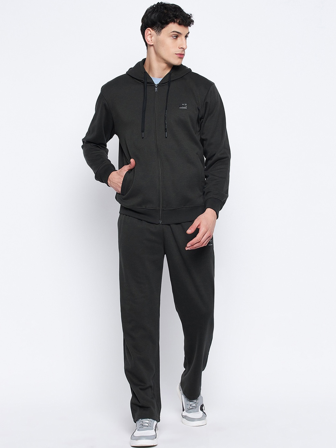 

Okane Hooded Long Sleeves Tracksuit, Olive