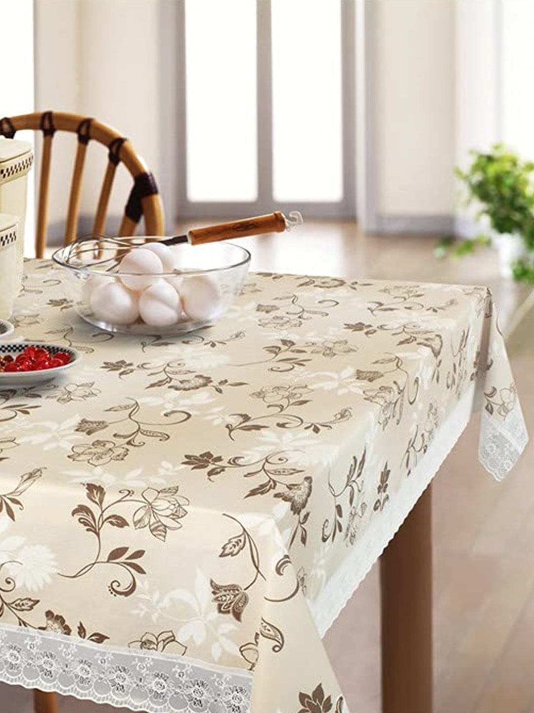 

Freelance Cream Floral Printed Waterproof 2-Seater Crack Resistant Table Cover