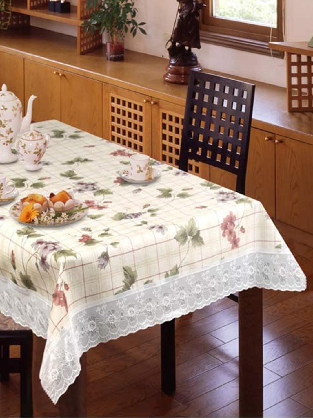 

Freelance Pink & White Floral 1.52 m X 1.52 m Rectangle Table Cover
