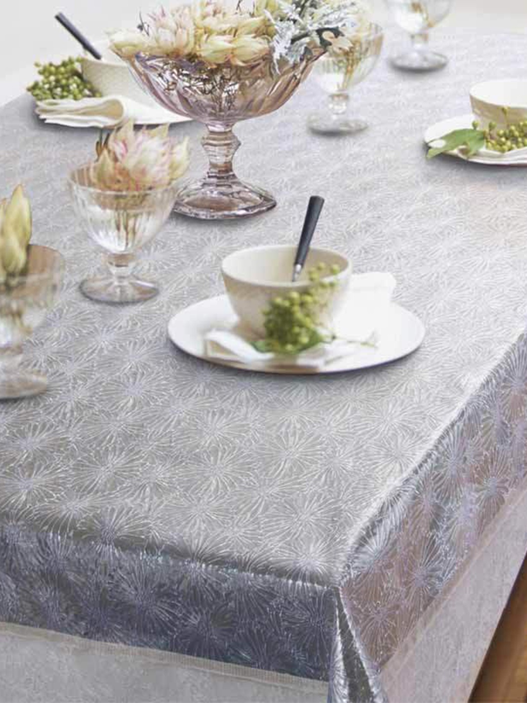 

Freelance White & Silver Toned Floral 1.37 m X 1.98 m Rectangle Table Cover