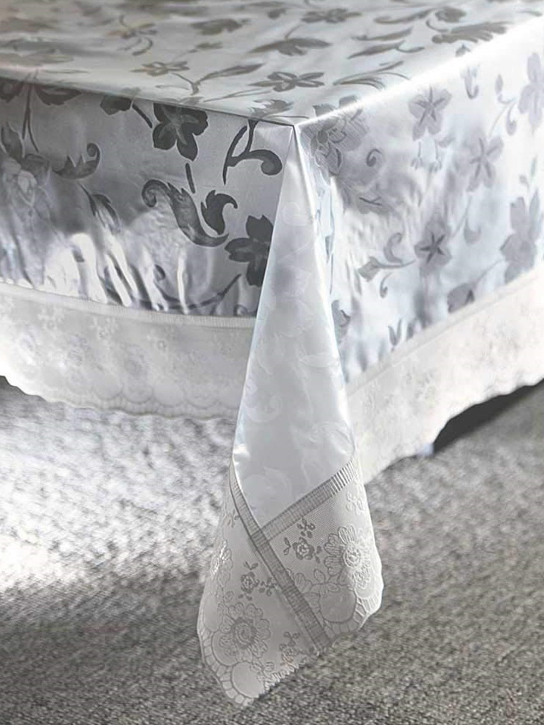 

Freelance White & Grey Floral 1.37 m X 1.98 m Rectangle Table Cover