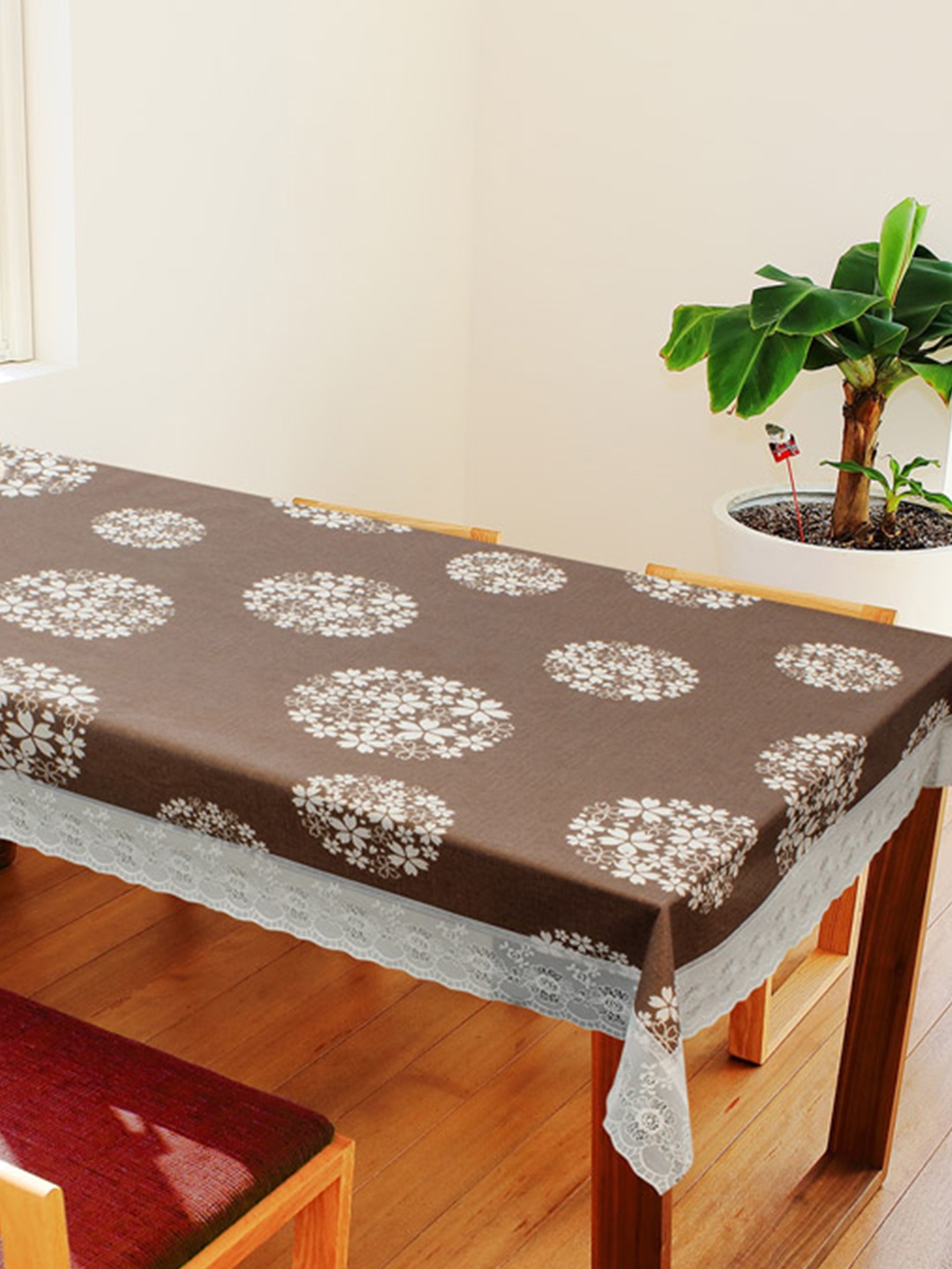 

Freelance Brown & White Floral 1.37 m X 1.98 m Rectangle Table Cover