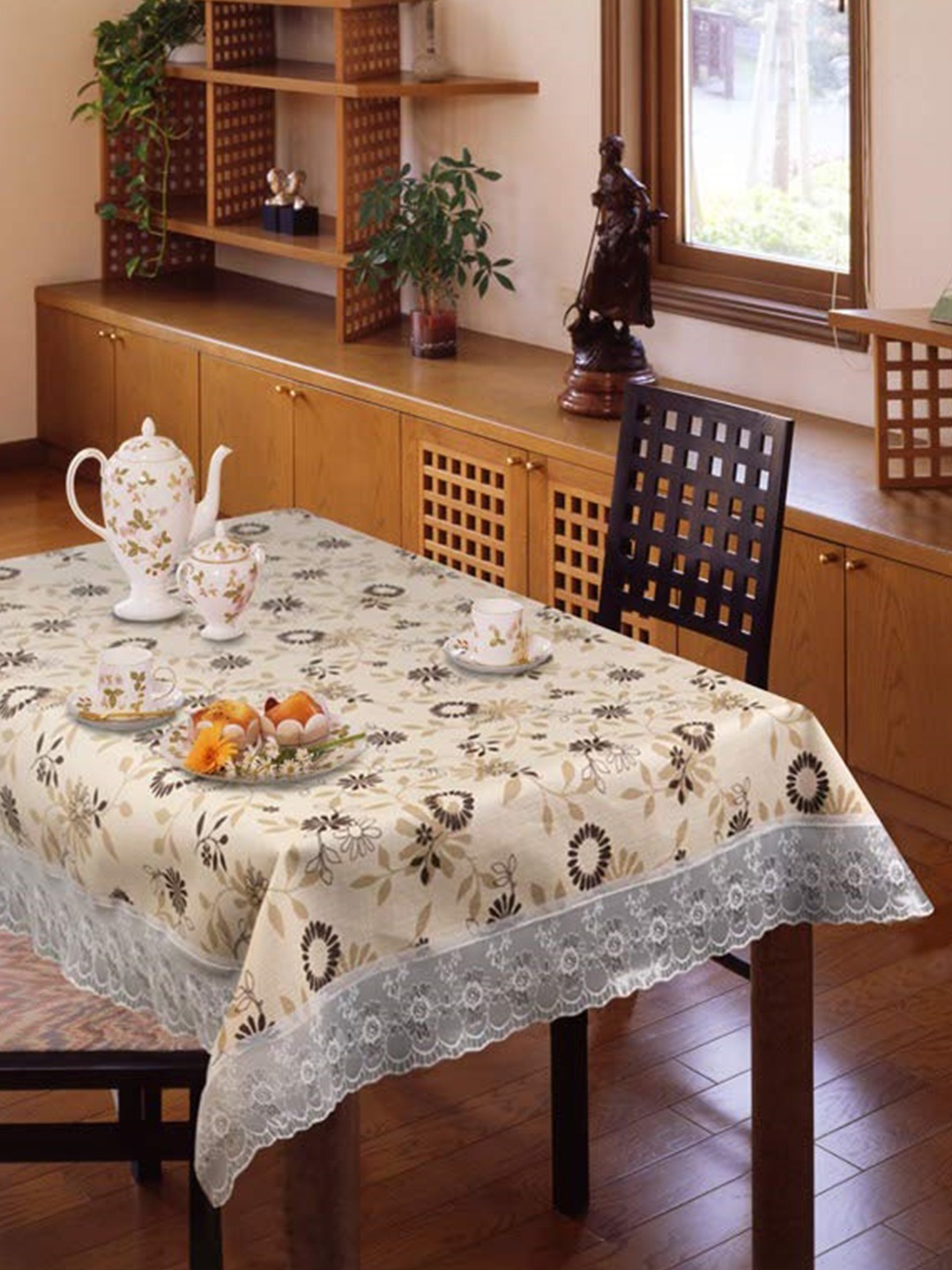 

Freelance Brown & Beige Floral Printed Waterproof 4 Seater Table Cover