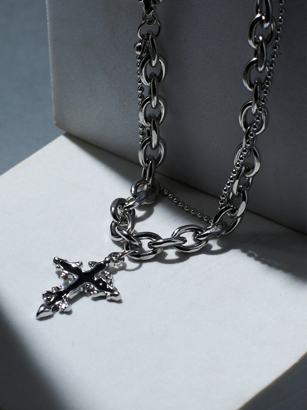 

SALTY Men Stainless Steel MystiQuirk Cross Chain, Silver