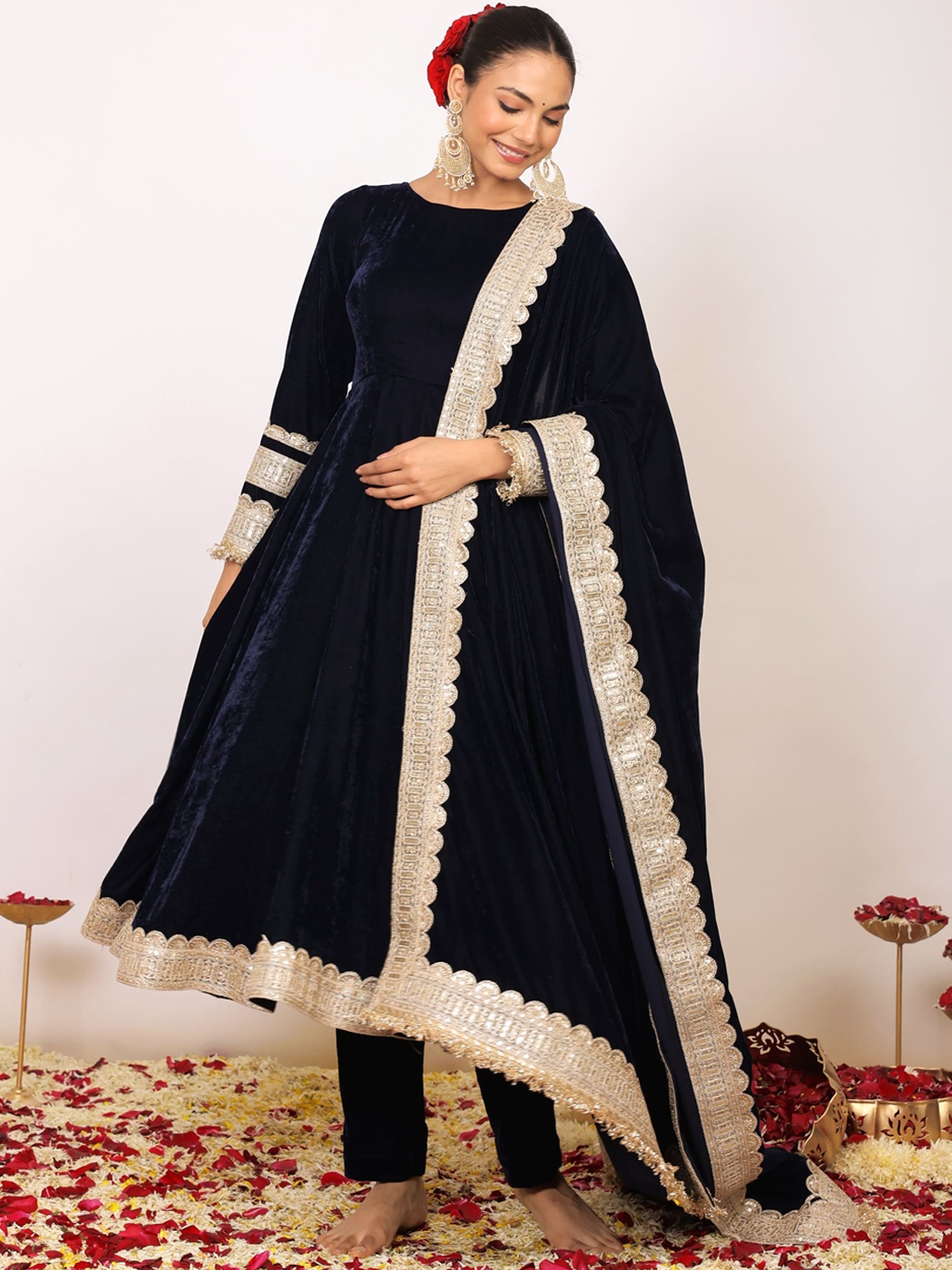 

KAORI BY SHREYA AGARWAL Velvet Anarkali Zari Kurta with Trousers & Dupatta, Black