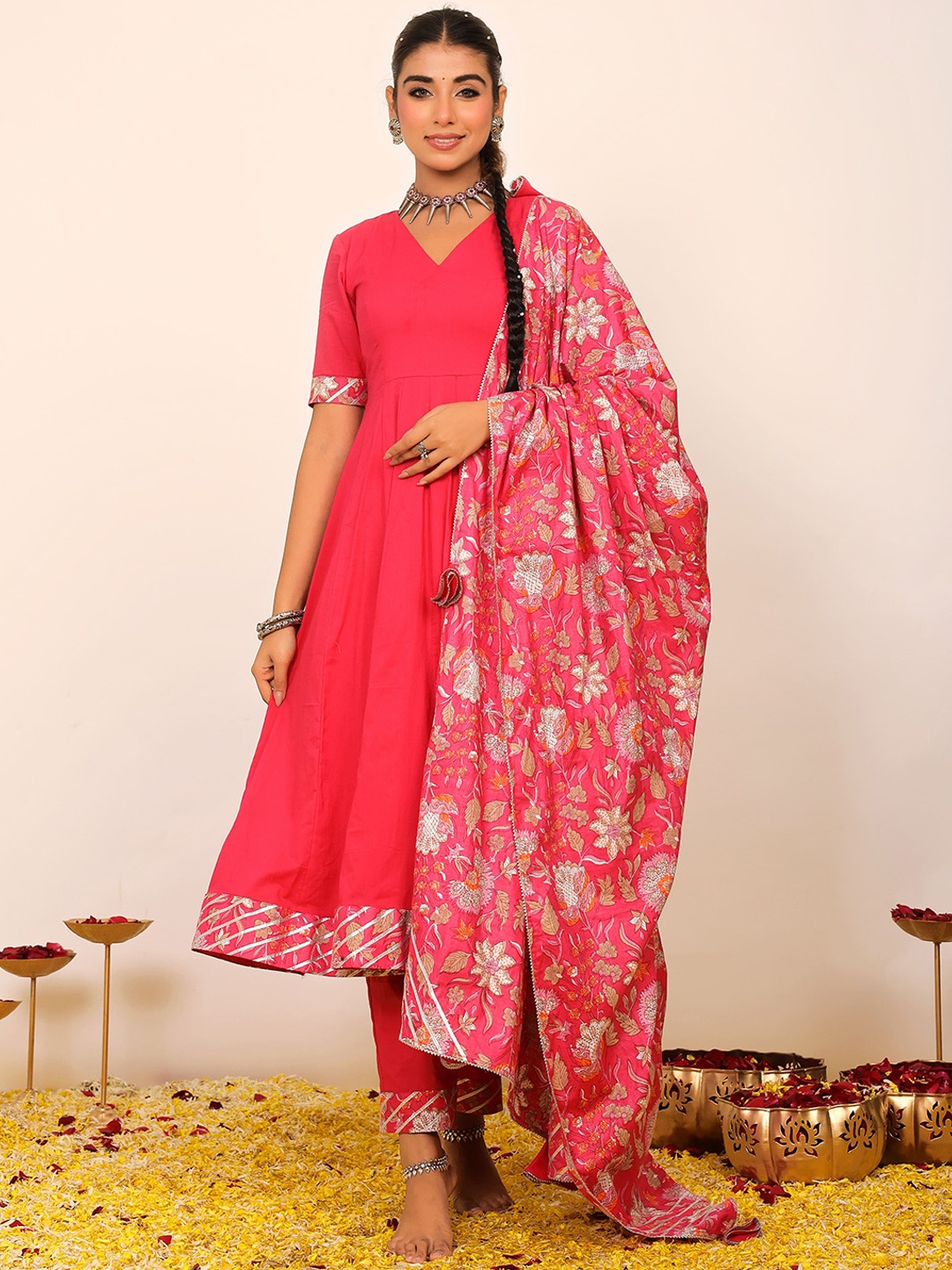 

KAORI BY SHREYA AGARWAL Printed V-Neck Short Sleeves Cotton Kurta Set, Pink