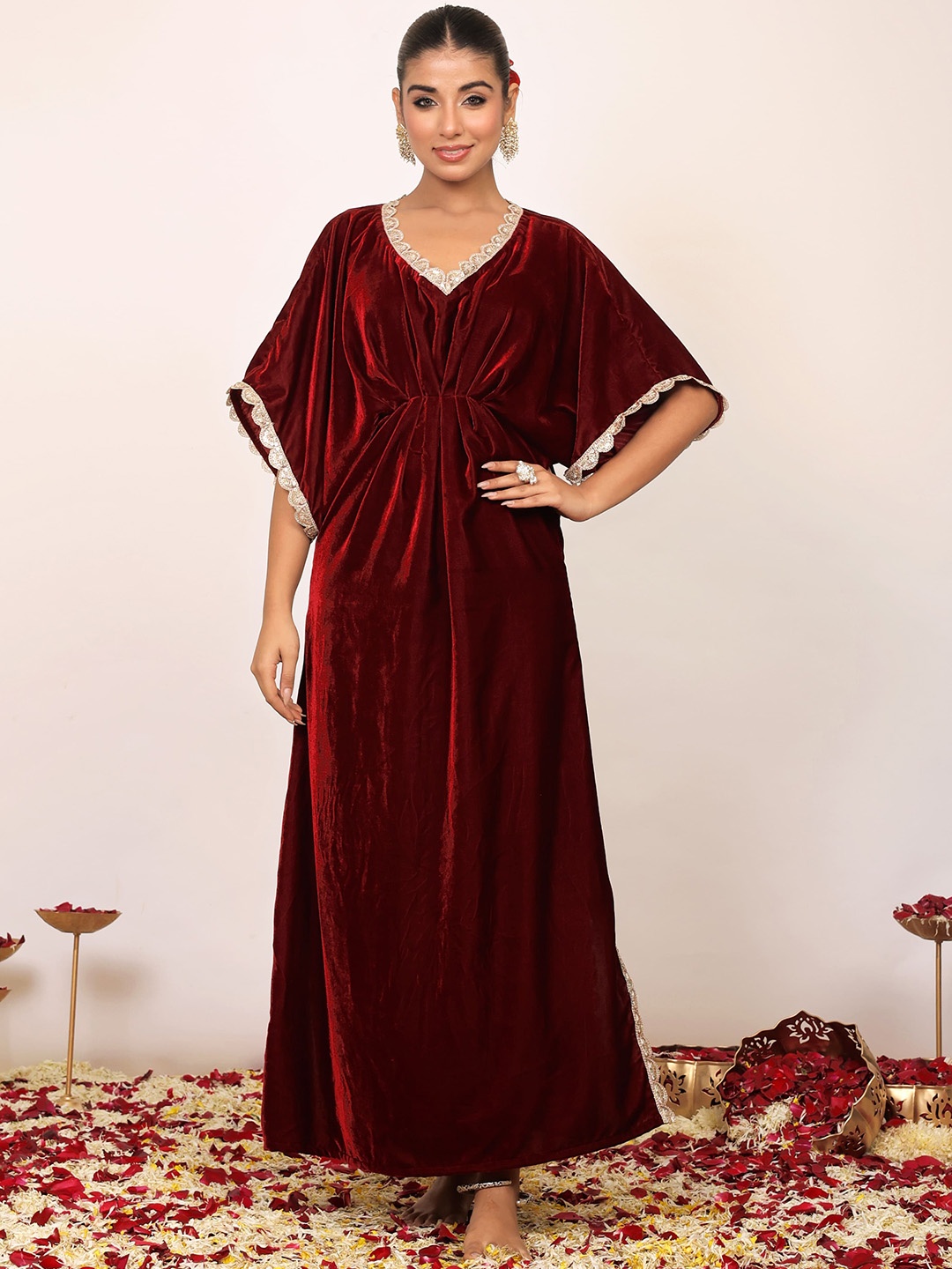 

KAORI BY SHREYA AGARWAL Velvet Anarkali Kurta, Maroon