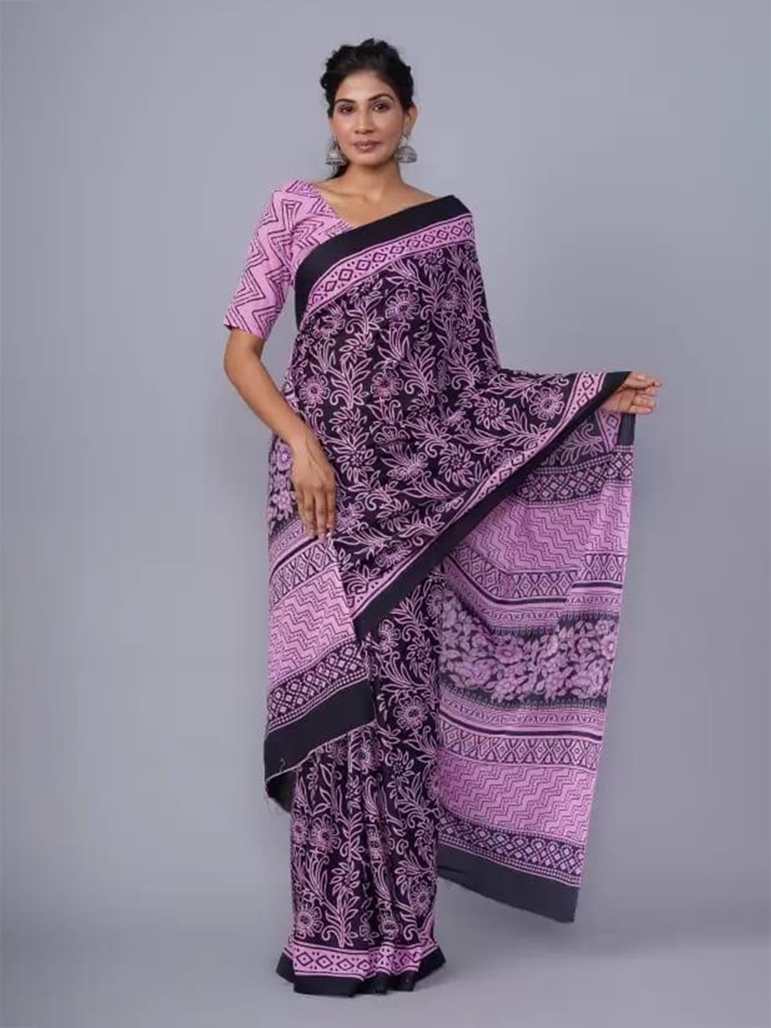 

JALTHER Ethnic Motifs Pure Cotton Block Print Saree, Black