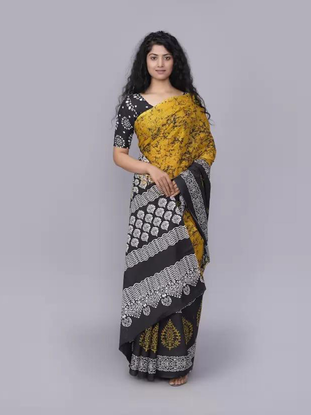 

JALTHER Tie And Dye Block Print Saree, Yellow
