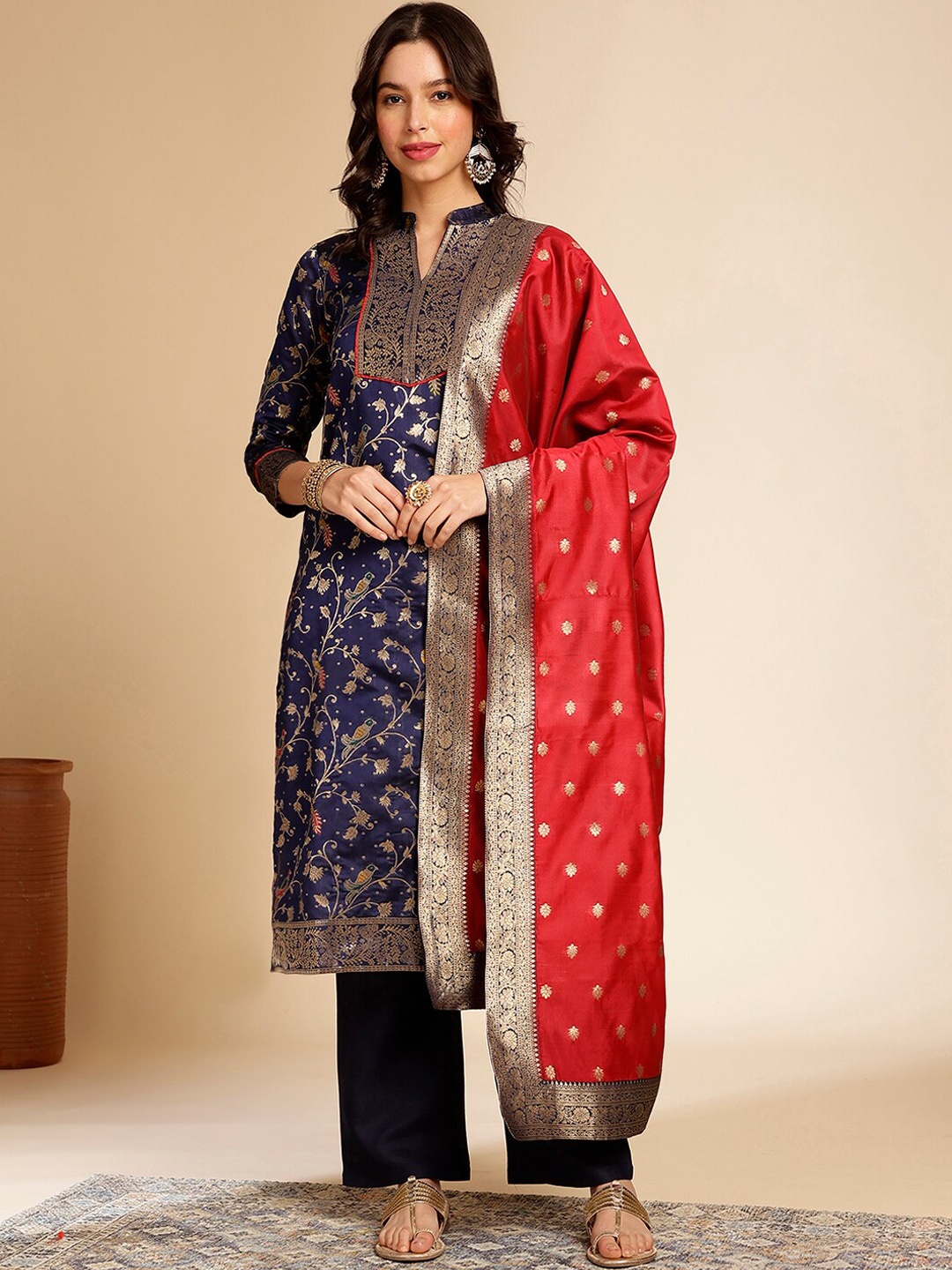 

Anouk Ethnic Motifs Woven Design Zari Mandarin Collar Regular Sleeves Straight Kurta Set, Navy blue