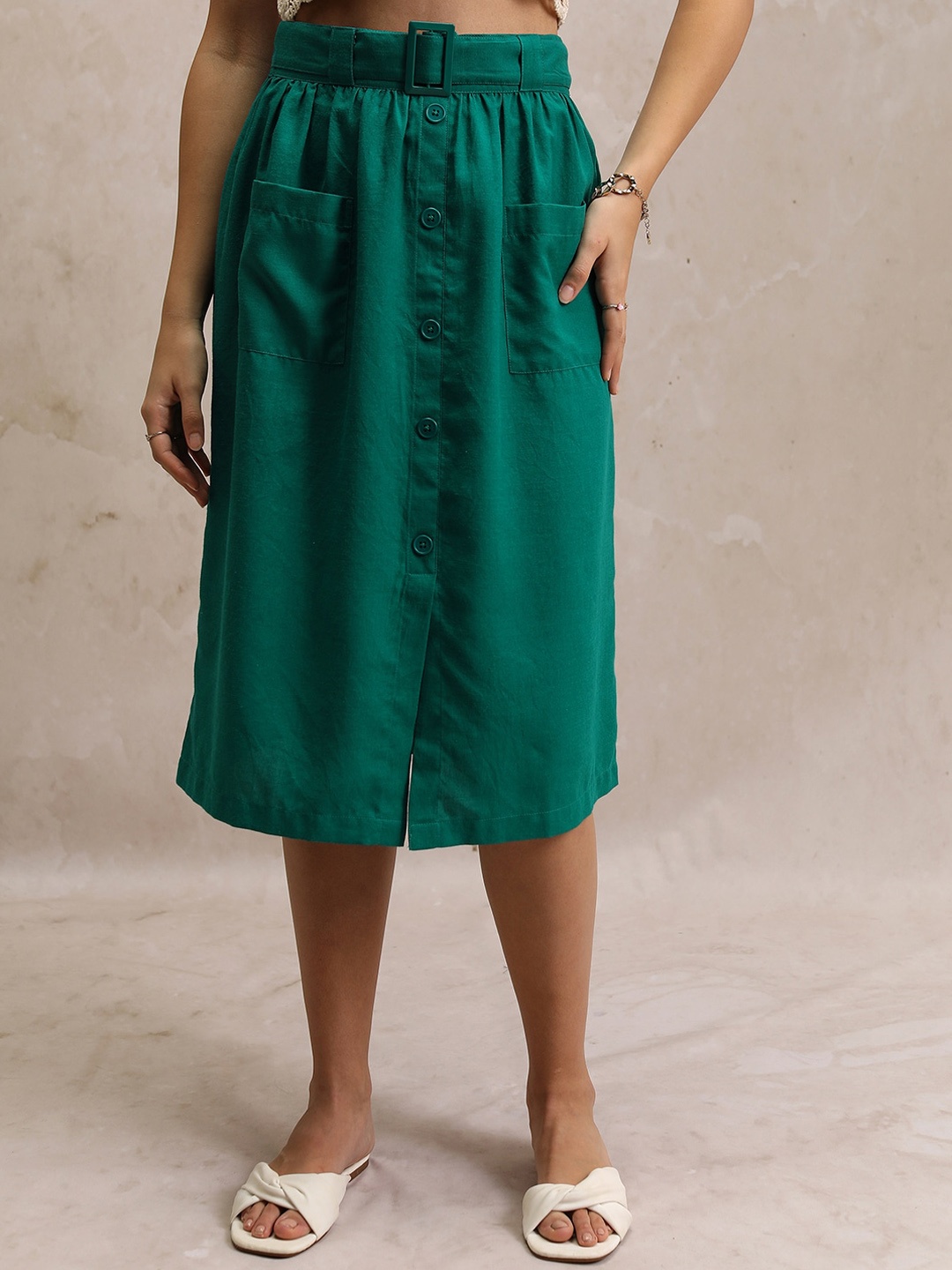 

Tokyo Talkies Women Solid Buttoned Midi Skirt, Green