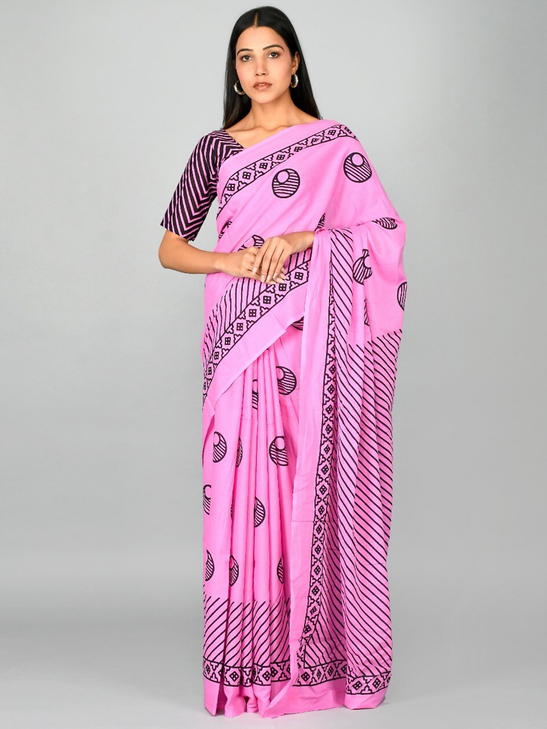 

JALTHER Geometric Block Print Saree, Pink