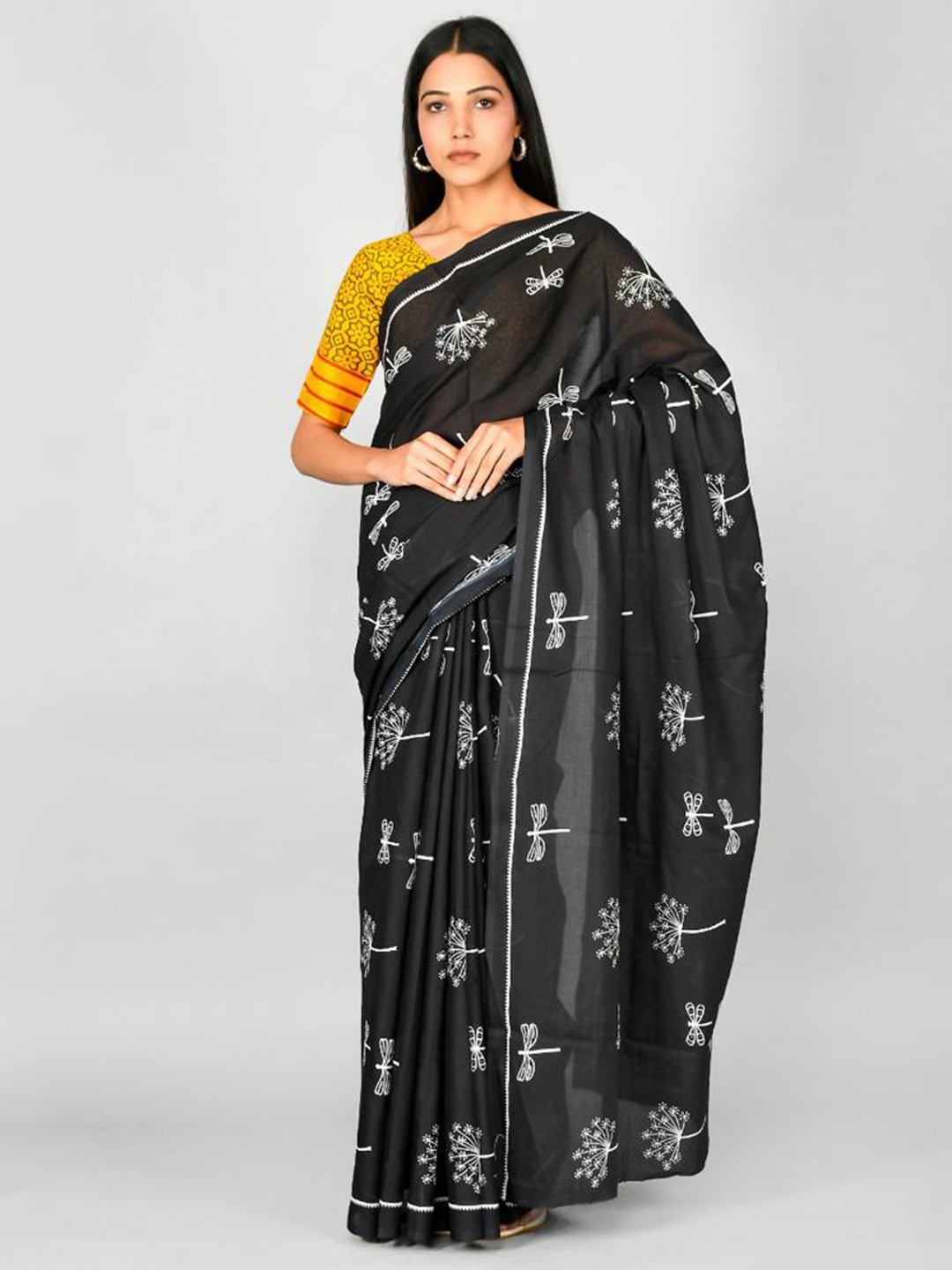 

JALTHER Ethnic Motifs Pure Cotton Block Print Saree, Black