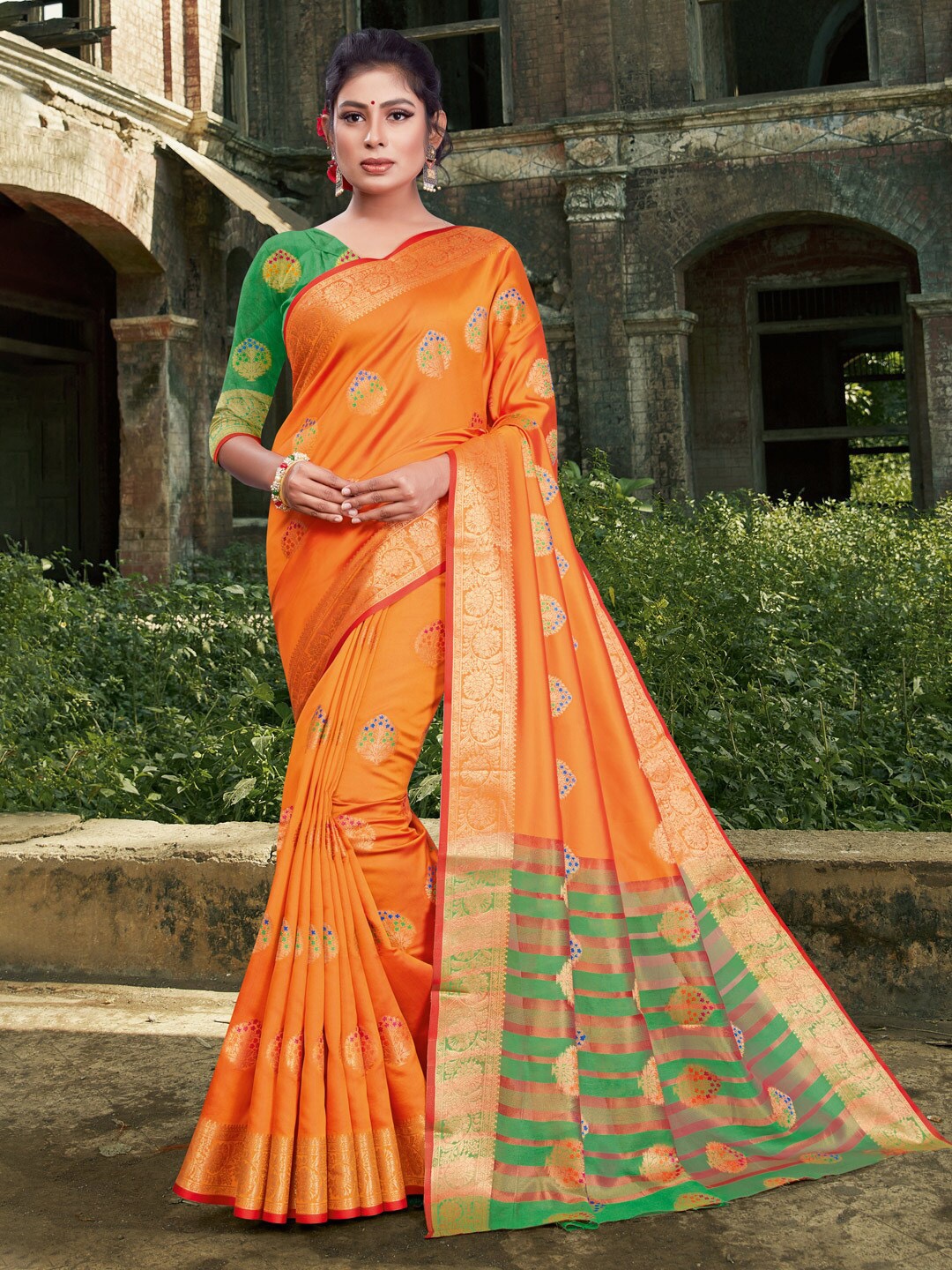 

Ishin Ethnic Motif Woven Design Zari Saree, Orange