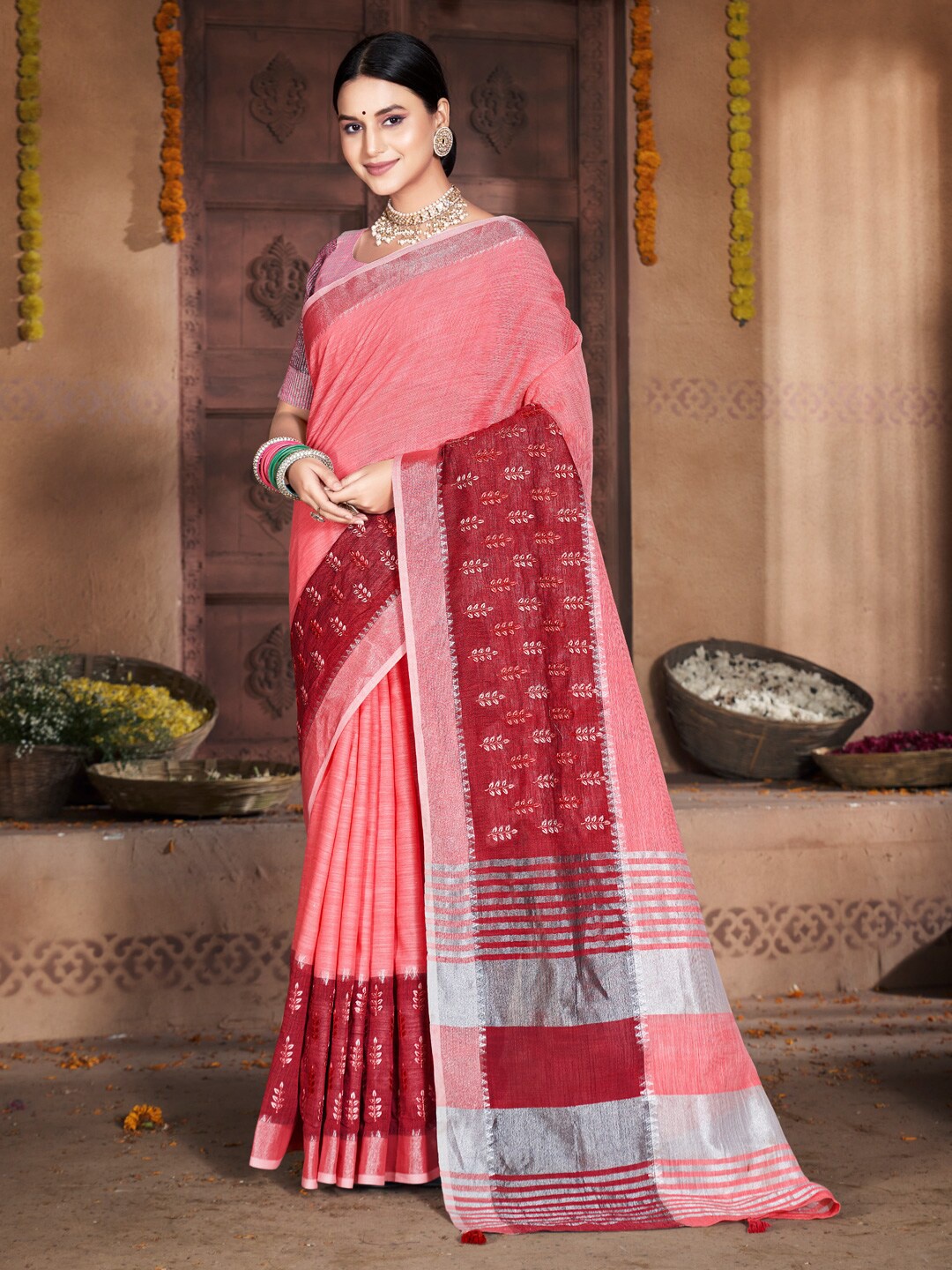 

Ishin Floral Woven Design Zari Saree, Pink