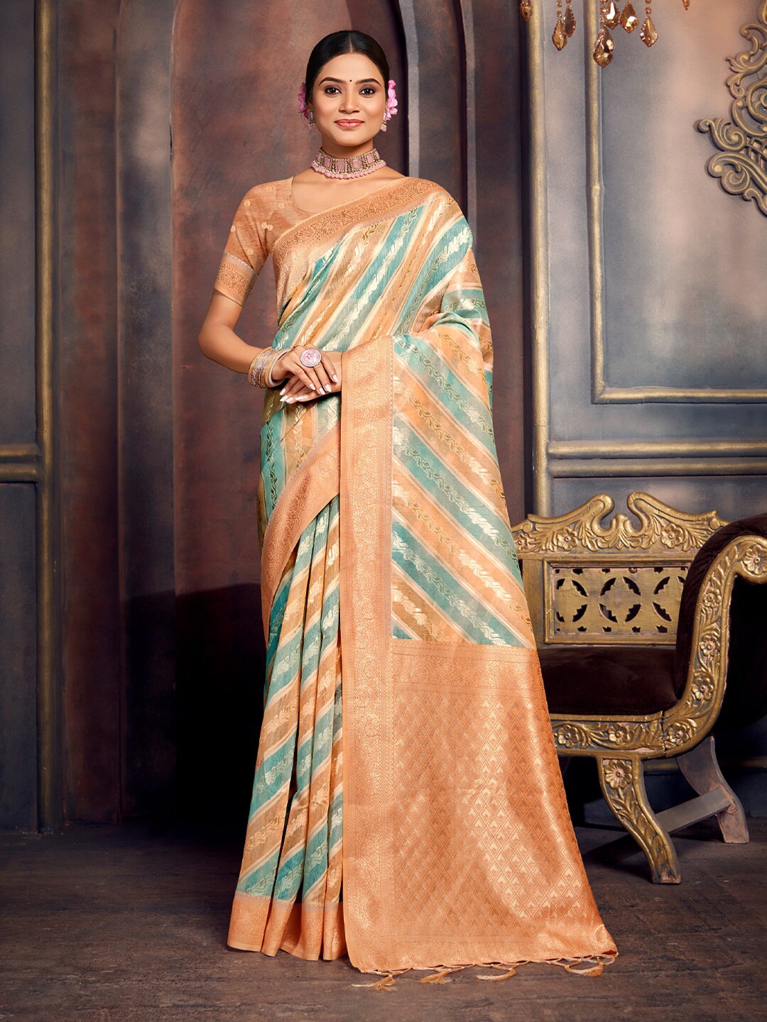 

Ishin Striped Woven Design Zari Saree, Peach